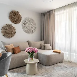 Scala 60k Center With Parking By Lion Apartament