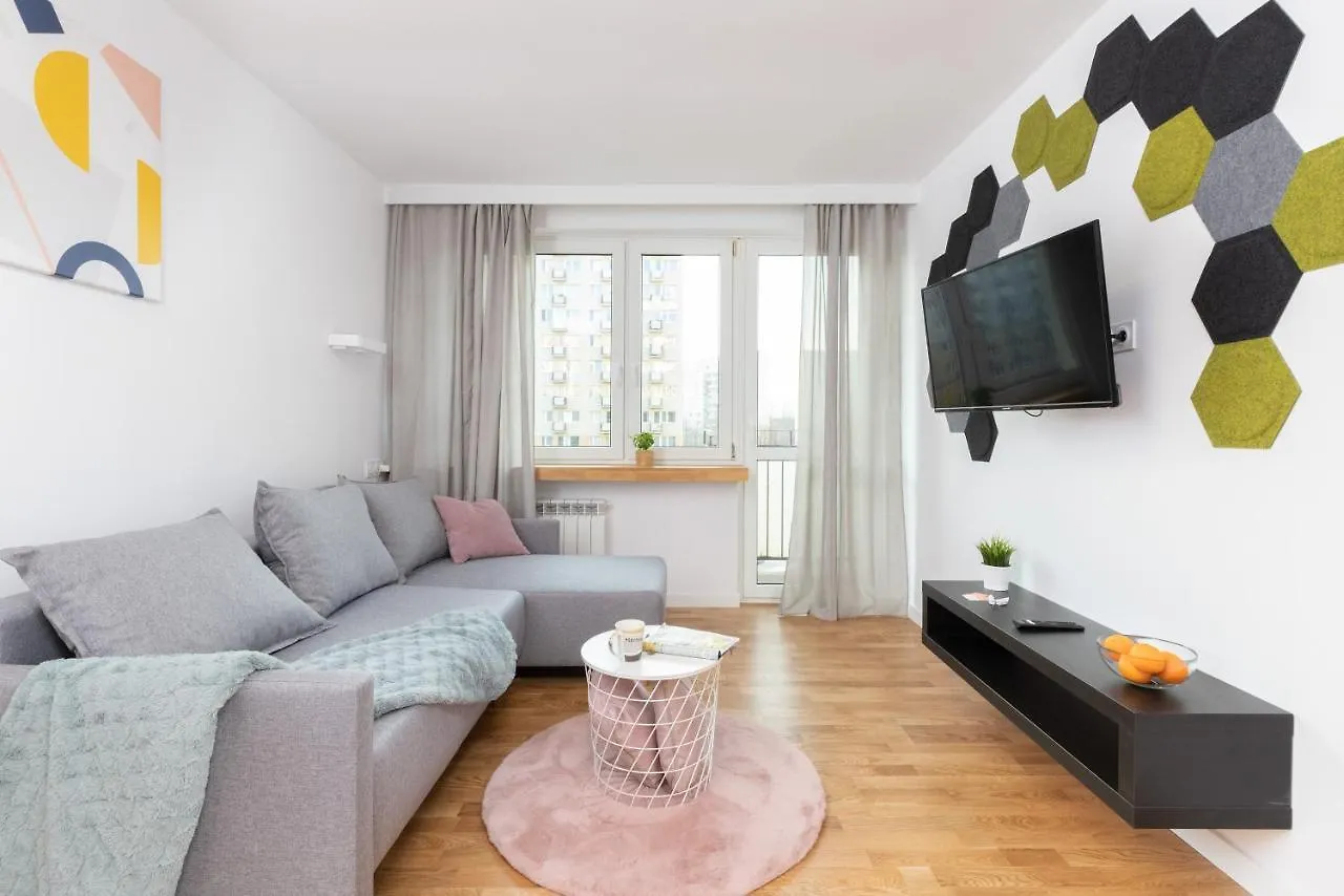 Pomorska Apartament Przy Parku Reagana By Renters contacts