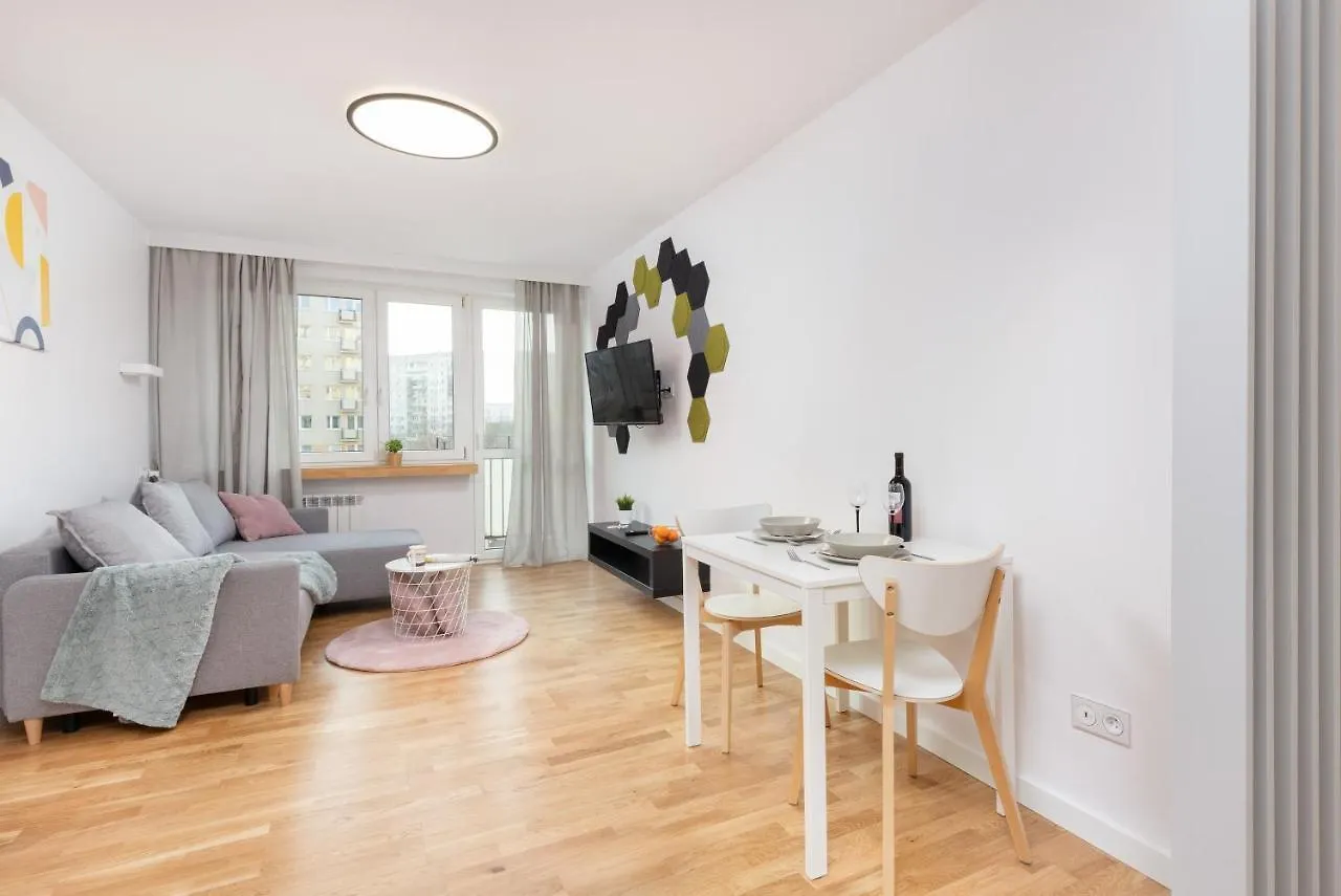 Apartament Pomorska Apartament przy Parku Reagana by Renters Gdańsk Polska