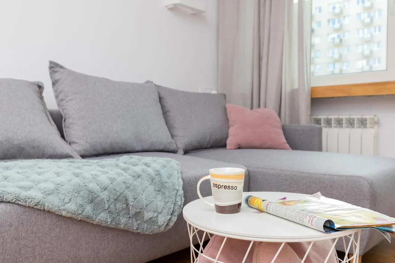 Apartament Pomorska Apartament przy Parku Reagana by Renters Gdańsk 0*,  Polska