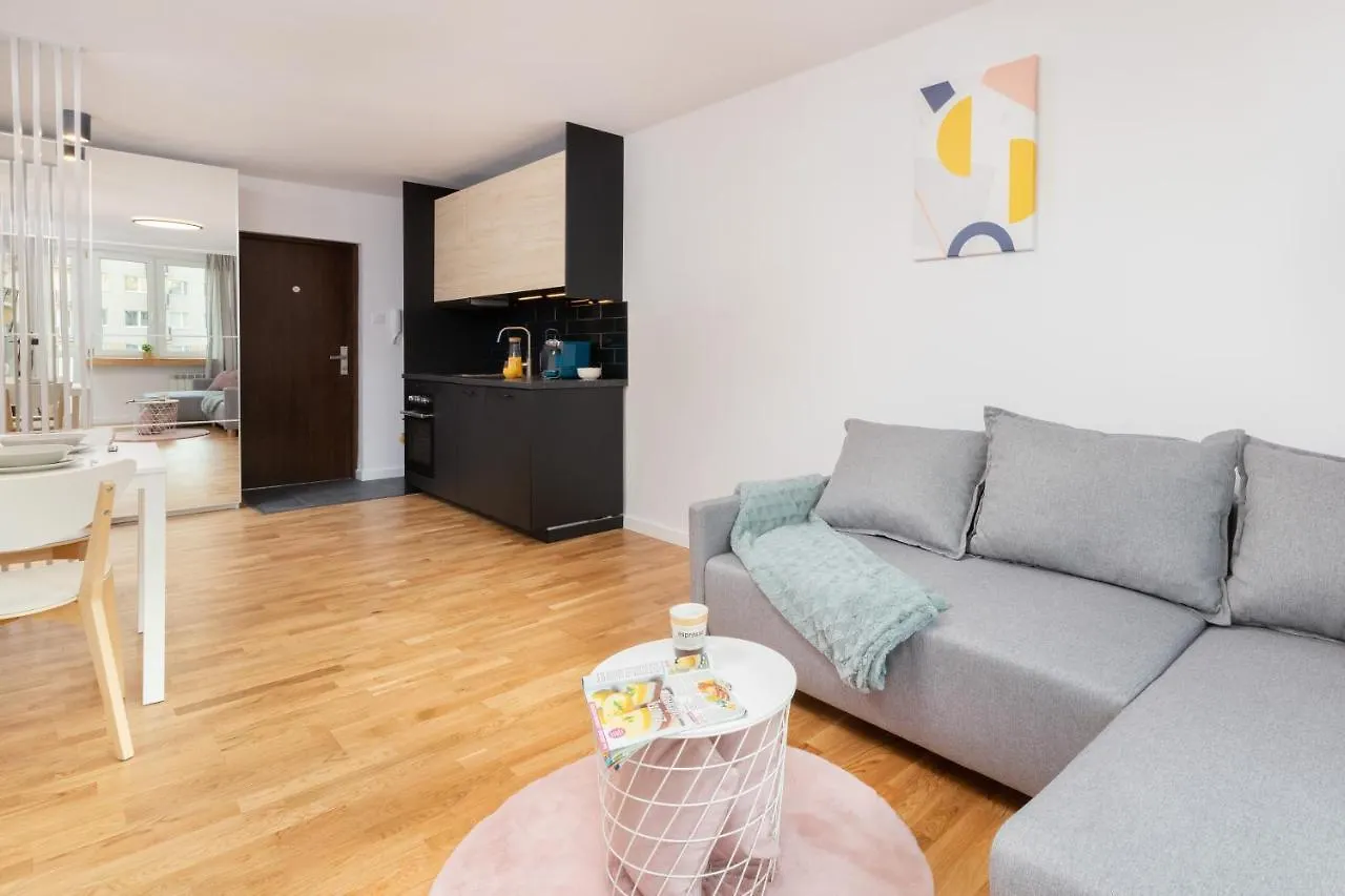Apartament Pomorska Apartament przy Parku Reagana by Renters Gdańsk