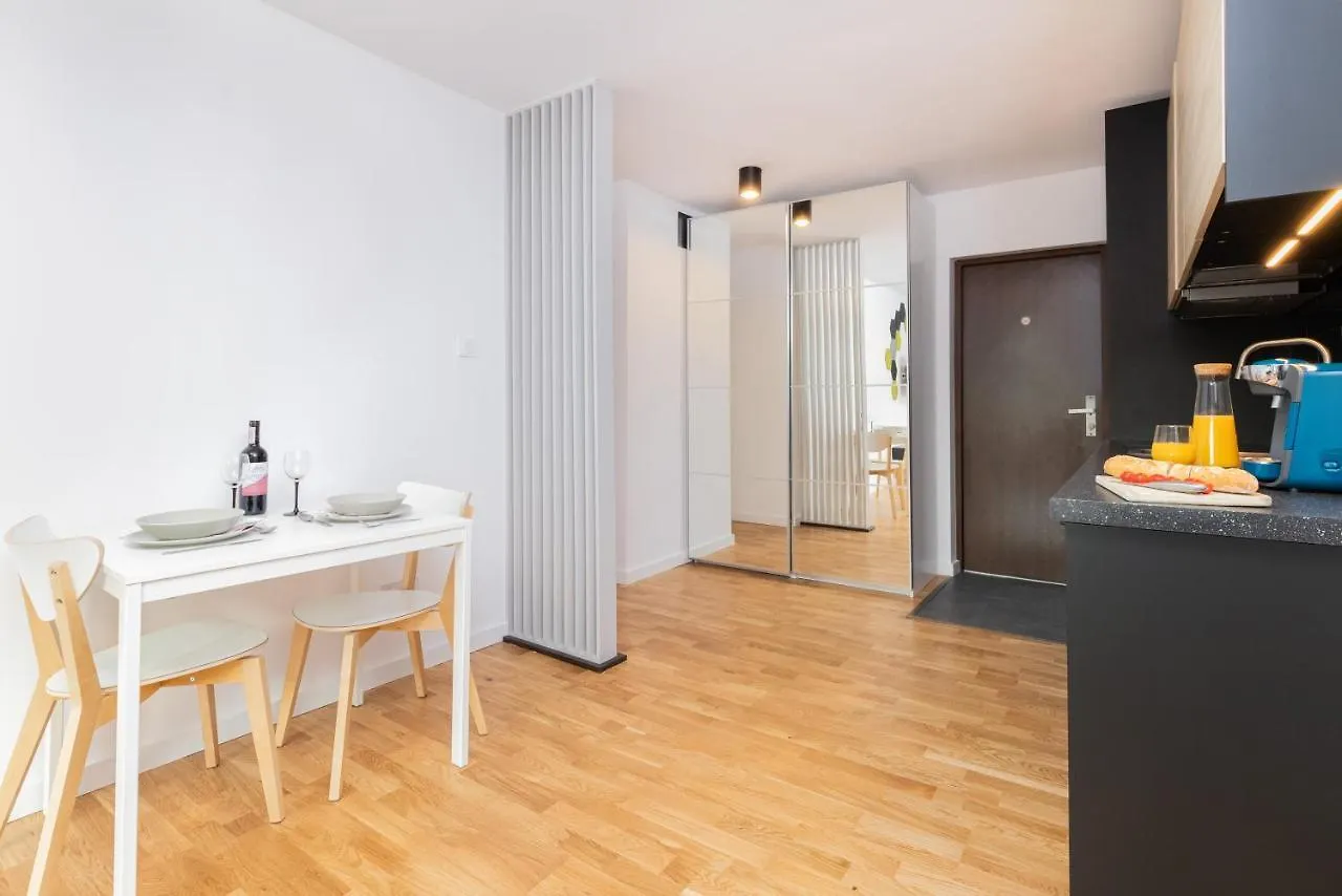 Pomorska Apartament Przy Parku Reagana By Renters Apartment Gdansk