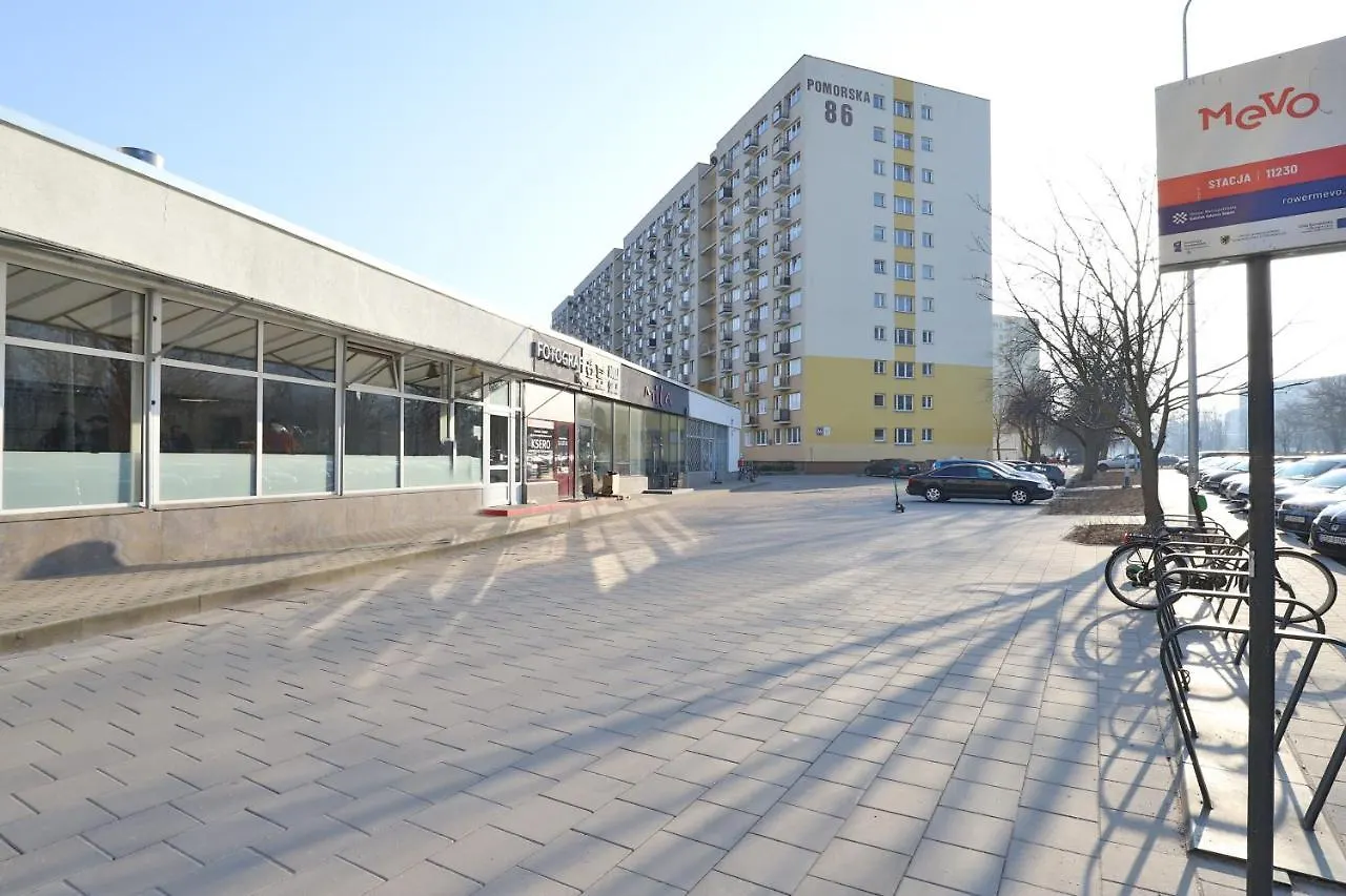 Apartament Pomorska Apartament przy Parku Reagana by Renters Gdańsk